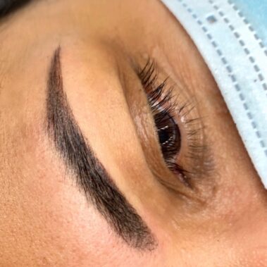 Micropigmentación, mujer antes y después