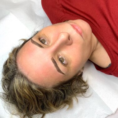 Micropigmentación, mujer antes y después